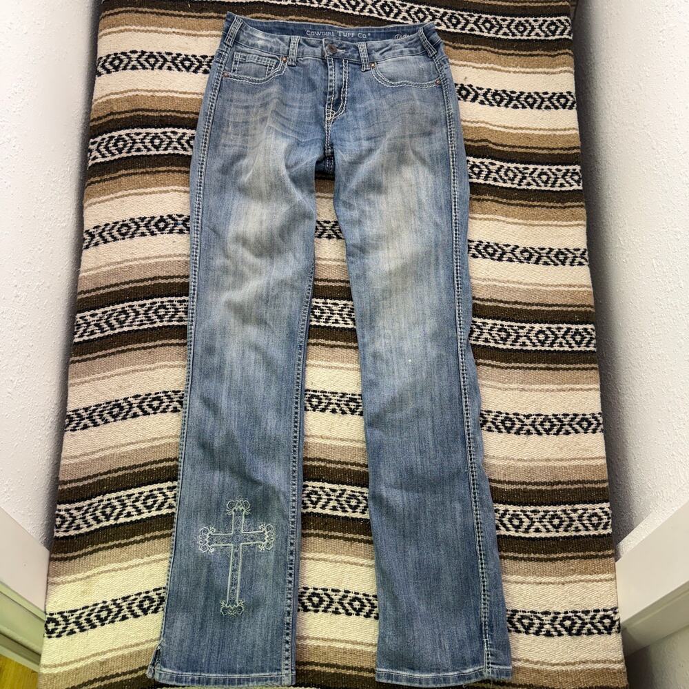 Women's Cowgirl Tuff Co. Bootcut Light Blue Wash Denim Cross Jeans Sz 32 x 37